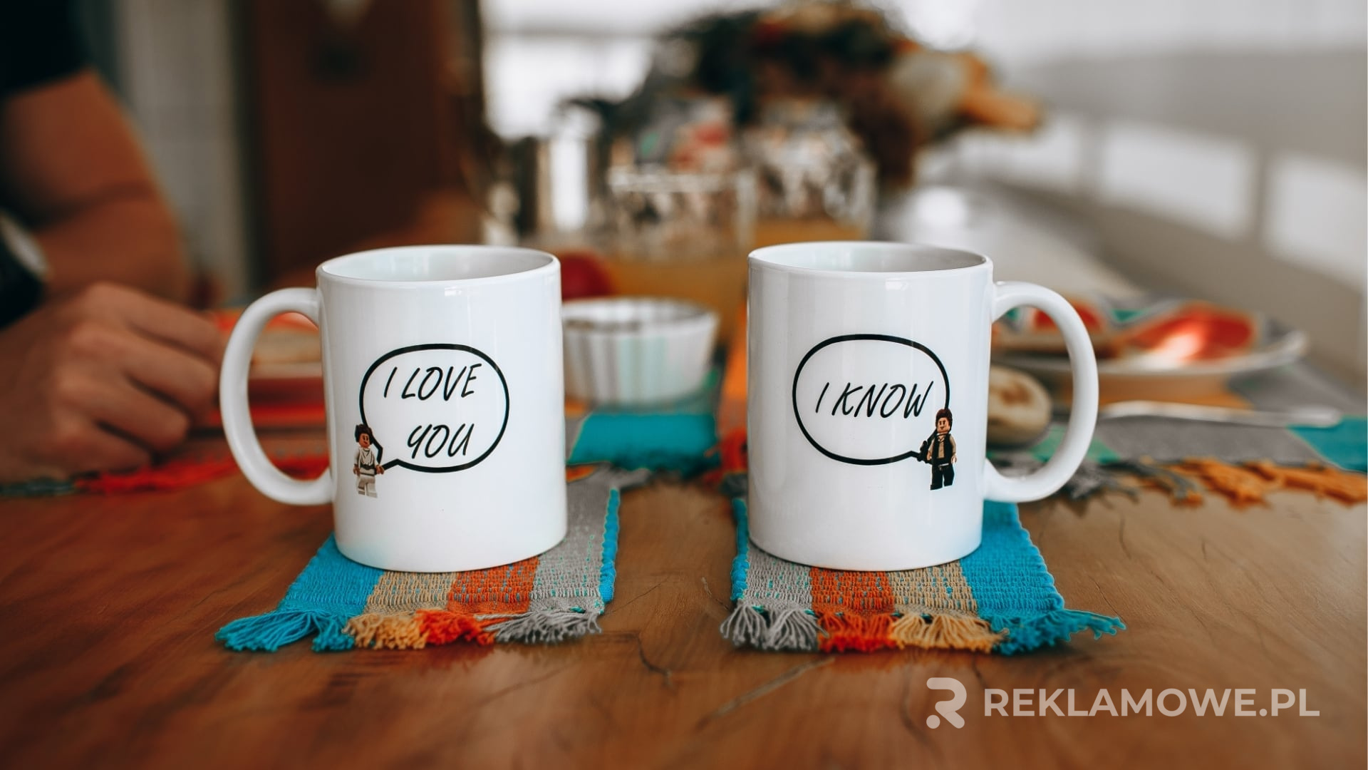 Kubek reklamowy w środowisku HoReCa