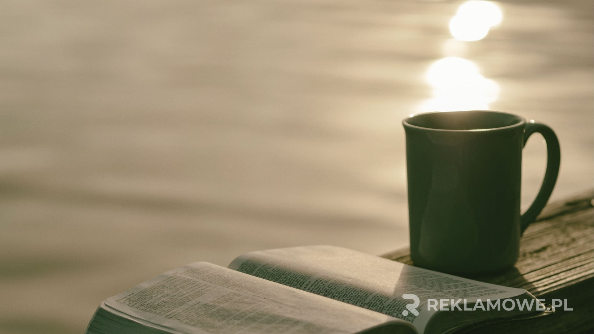 Kolorowe kubki reklamowe z logotypem